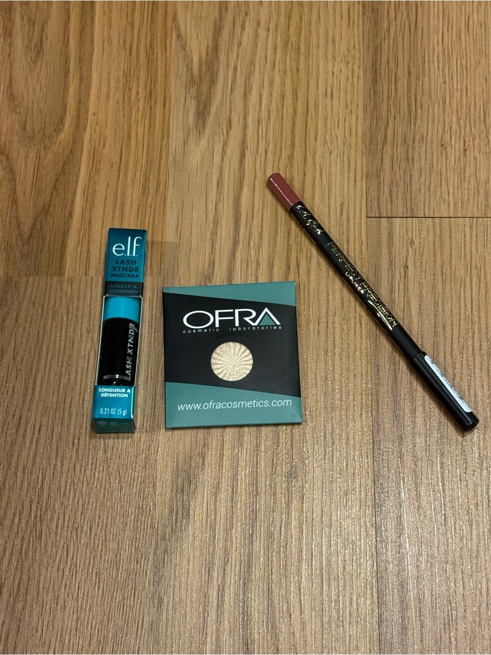 5 for $25 item 🌺 Mini Makeup Set